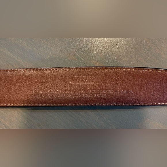 Coach Chocolate Brown Men’s Belt with Gold Buckle. Size 42 - Picture 5 of 6